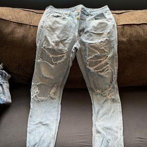American eagle tomgirl jeans